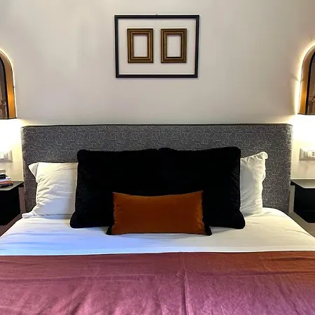 The Grand Tour Bed & Breakfast-3